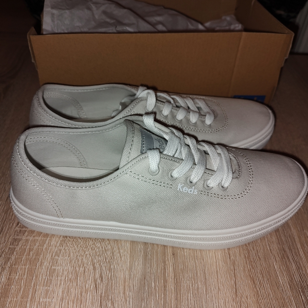Keds Breezies Canvas Lace Up